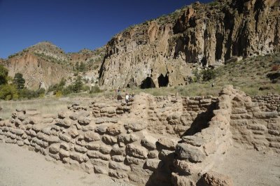 Tyuonyi Pueblo Remains