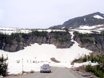 P1010034 Logan Pass Snow.JPG