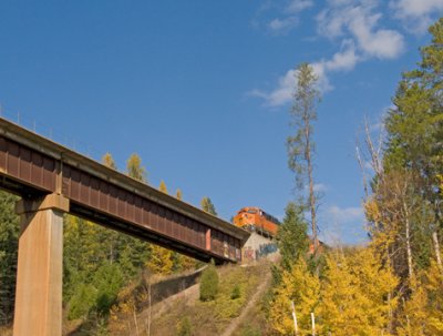 zP1060576 BNSF train approaches tressel near Coram Montana.jpg