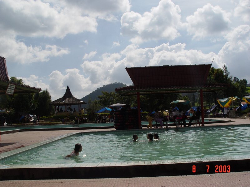 Air panas Walini