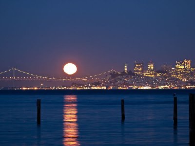 Moonrise over SF Bay  _6185880.jpg