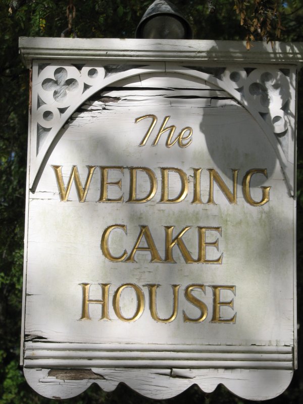 The Wedding Cake House 1