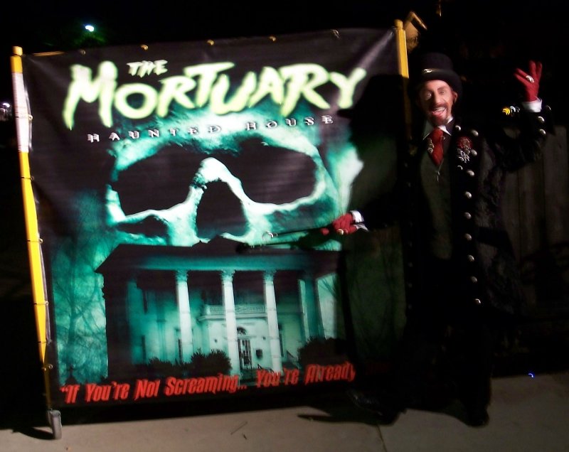 MonsieurDarqueMortuarySign.jpg