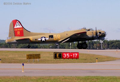 B17 Landing