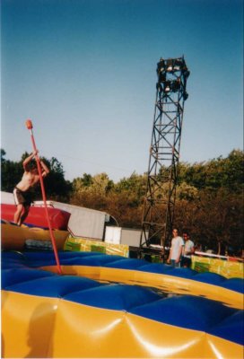 20 - Hannes beim Stabhochsprung.jpg