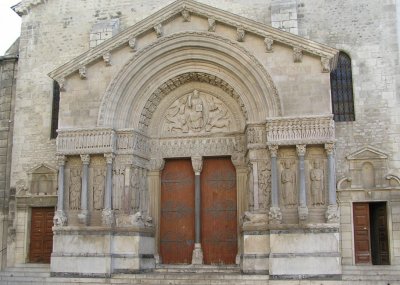 St Trophime Facade Arles.jpg