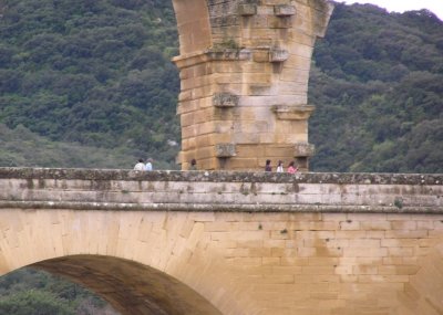 Pont du Gard Closeup.jpg