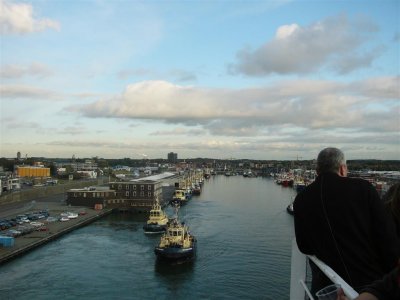 Vertrek uit de haven van IJmuiden