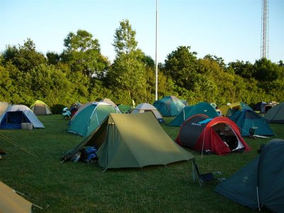 kampeerplaats op sportpark Oosterloo in Domburg
