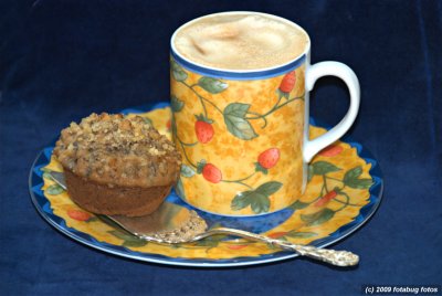 Banana Nut Muffin with Coffee - fotabug