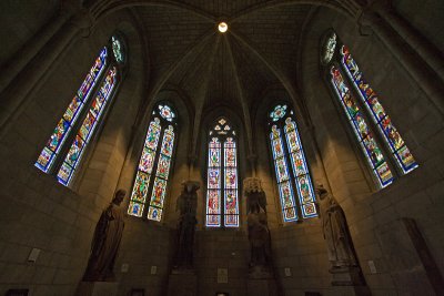 The glass and statues in the tomb chapel.