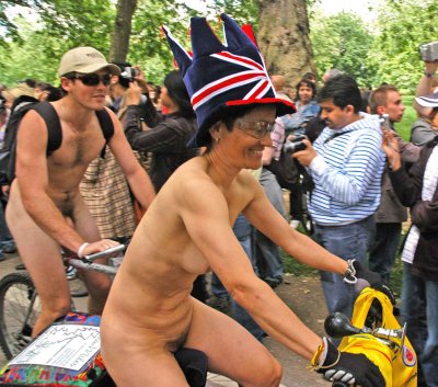 london naked bike ride 2008