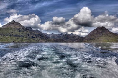 Over the sea to Skye!