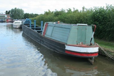 15    Coventry Canal Streethay Wharf 14th July 2006