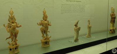 DSC_6767 Pottery figures with sancai glaze.jpg