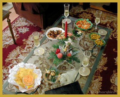 Coffee table - Dec party.JPG