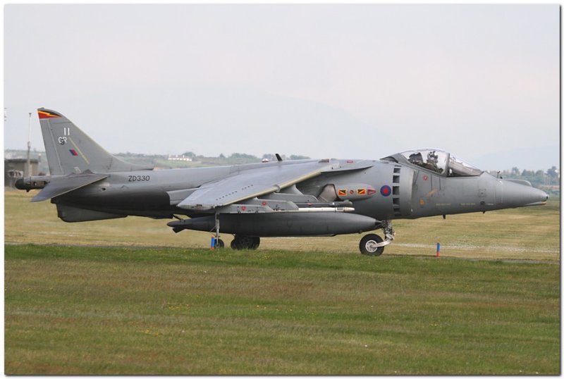 GR9 Harrier ZD330