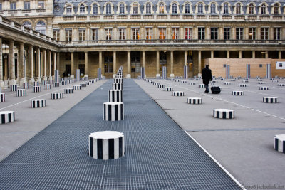 Paris-striped columns.jpg