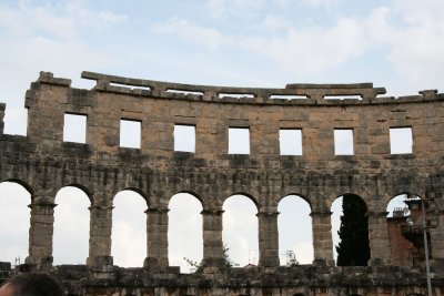 Amphitheater walls