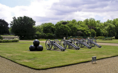 Canons at the Royal Hospital Chelsea.