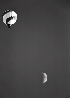 Balloon & Moon