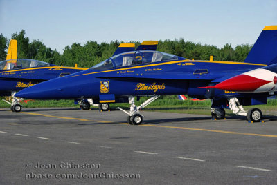 Blue Angels  F/A-18 Hornet ( Quebec Air Show ) 2008