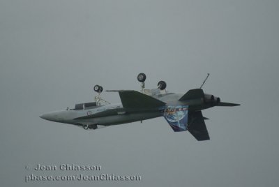  CF-18
