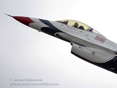 Thunderbirds F-16C   ( Quebec Air Show ) 2008