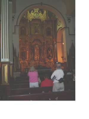 Famous historic gold altar in Panama City church.JPG
