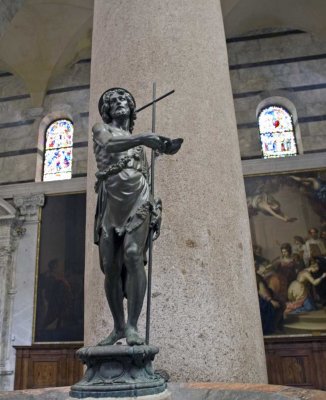 Statue-in-Cathedral.jpg