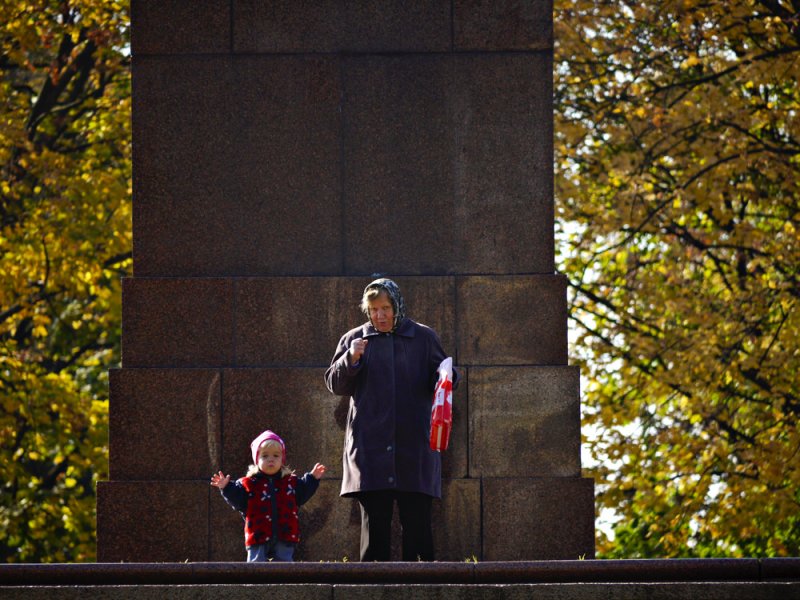 Spectators, University Park, Kiev, Ukraine, 2009