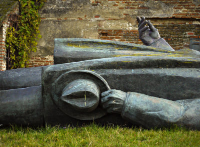 Fallen leader, Mogosoaia, outside Bucharest, Romania, 2009