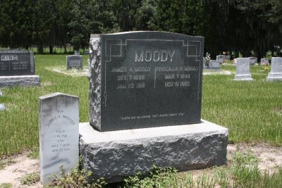 Moody - Alderman Pelote Cemetery - July 2008