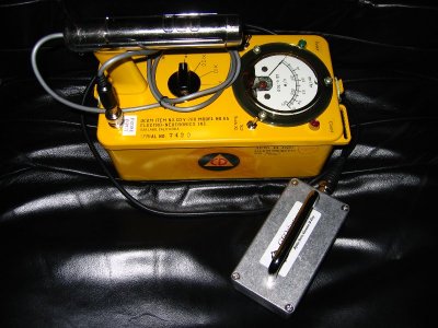 ENI CD V-700 Geiger Counter
