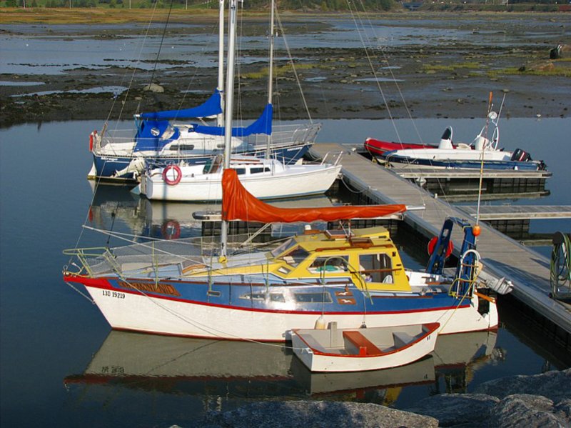 bateaux à voile à la marina du Bic