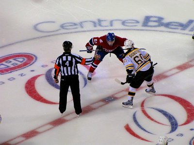 UNE SOIRÉE AU HOCKEY