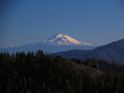 Mt Shasta zoomed from Big Ridge