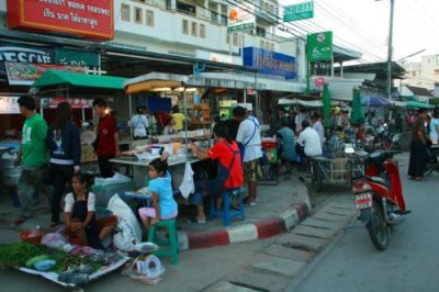 Street markets on the road back to Chiang Mai