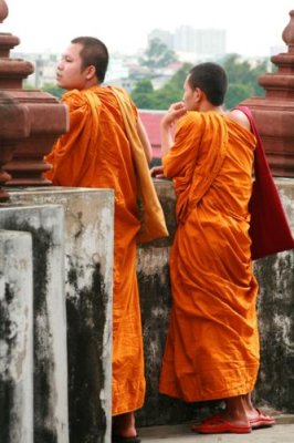 Monks at Wat Arun
