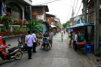 Alleyway in Thonburi