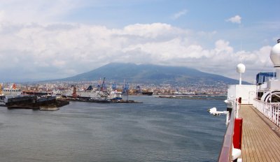 2008 Cruise 415 Naples Harbor View.jpg