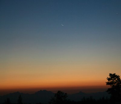 Venus Moon over the Cascades