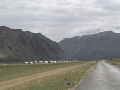 A tent camp at Sarchu, one of the more common forms of lodging along the road