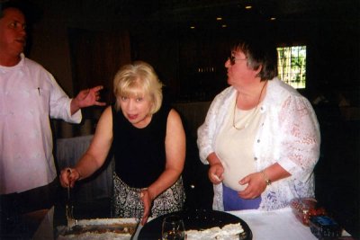 Joanne,-Cheri-&-Chef.jpg