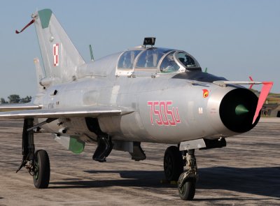 Van Air Ventures MiG-21UM ( N711MG )