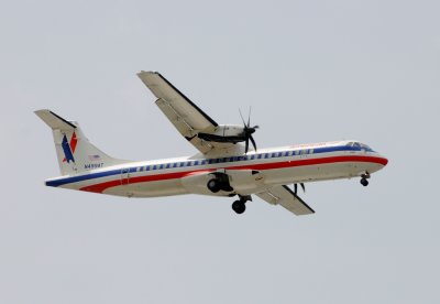 American Eagle Aerospetiale ATR-72 ( N499AT )