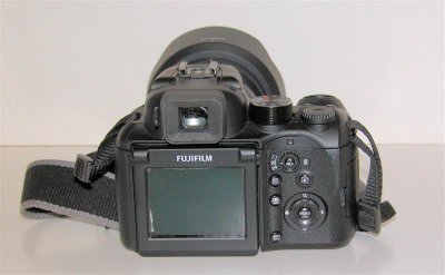 FUGI  S100SF_4 (Medium).JPG