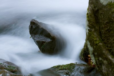 Rainbow Falls trail 4