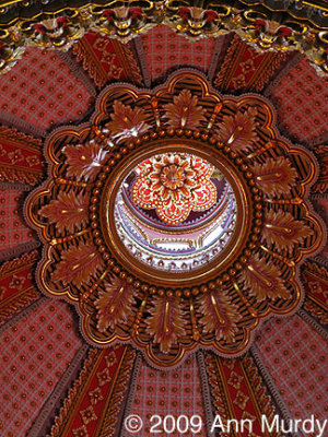 Detalle del techo en el Santuario de Guadalupe en Morelia
