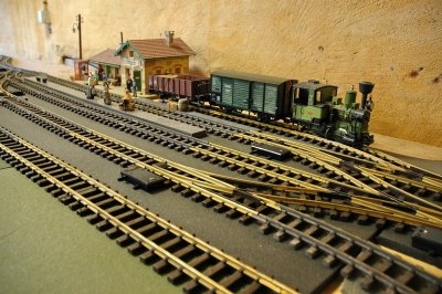 stationen Lundby  (frutvarande namn) med bangrd 080629